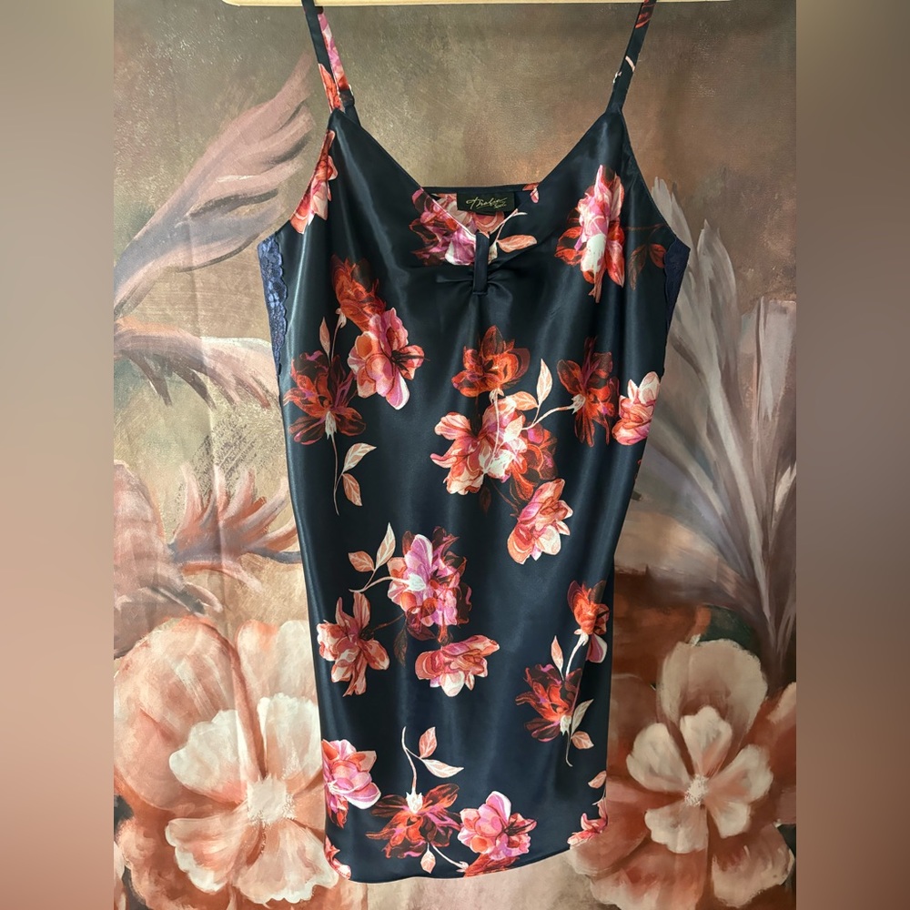 Great Navy Floral Chemise by Thalia Sodi Size M